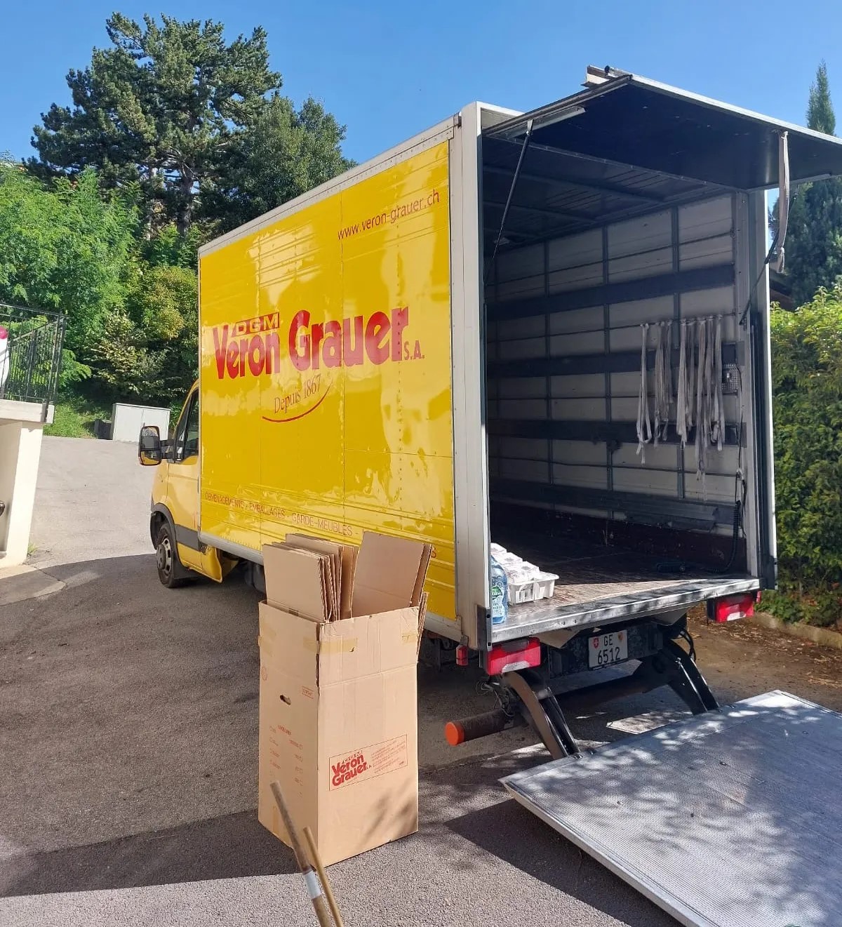 camion de déménagement DGM Verou